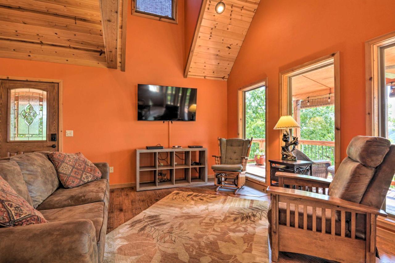 Spacious Log Cabin With Fire Pit And Game Room! Eureka Springs Extérieur photo